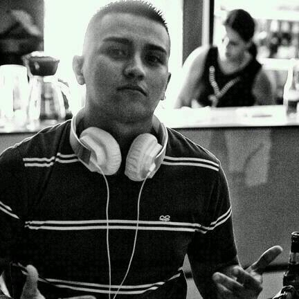 Musicologo y fiebre del futbol #Manudodesdelacuna Rozoneri for life!!!