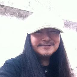 ロック系音楽評論家です。 爆音人生ほど楽しいものはない！