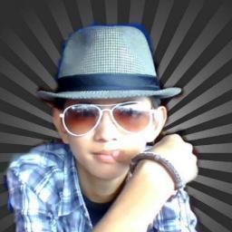 I just simple boysz, I believe in the regilion of Islam..make love not war thats my style...if u want to know who is me just follow me n i will follow u back