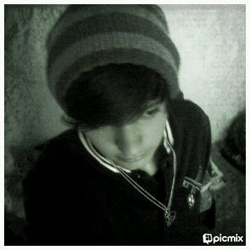#Directioner #Actor #GuitarPlayer I am different but I am human so no need to judge me ♥ acting ✗music ♊ performing °̩ś what I live for...*!