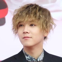 ♪....안녕항세요. 저는 이홍기 주예요만갑습니다. •~• [ It's real @skullhong ] ...♬♥