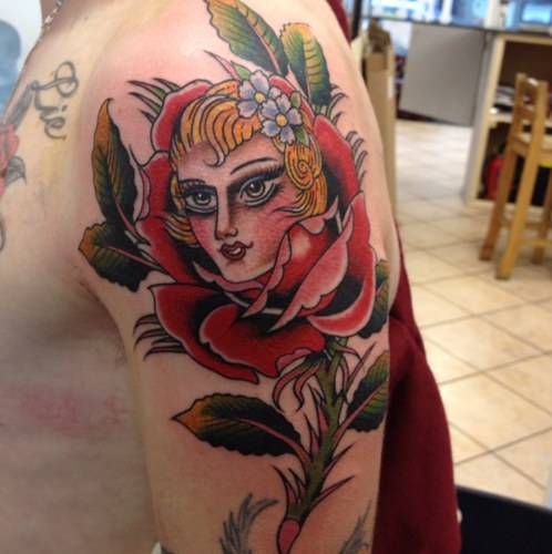 Tattooists and family man from Newquay, UK Find me on instagram @ollystreeter