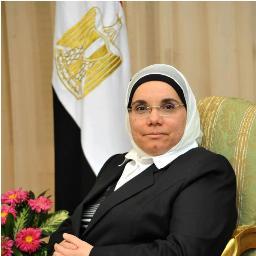 أستاذة العلوم السياسية بجامعة القاهرة