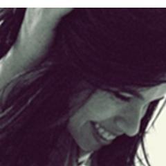 bruna amaral,17 ,aquario, chata,forever alone , implicante , sincera de mais,humor ácido e sinceridade agressiva.Tweets aleatórios sobre tudo e sobre nada!