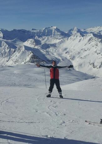 Full time Regulator, Kits4Causes Co-Founder, University of Sheffield Graduate, and Reading FC Enthusiast.