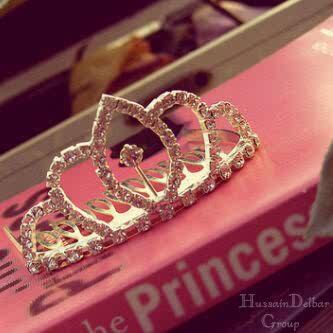 Welcome to my world♥i love who follow me ;) /Queen of AUG /
                  follow me and enjoy..!!!^_^
                            ..  UAE ..    Follow me
