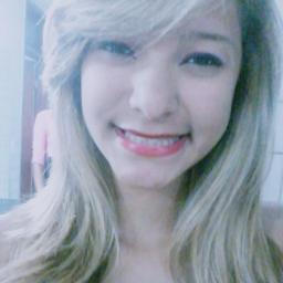 -      　depois das tempestades que enfrentei , não é qualquer chuvisco que me molha :} 　　　　 irmã da Fabrynne Kauana ♥           *-* '