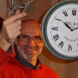 Auparavant caméraman (de la pellicule au numérique) puis journaliste à France 3 Bretagne jusqu’en 2021