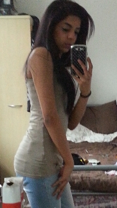 meena_hu's profile picture. self made. forever and always. when someone's used to hurting they push people away who appreciate them ☆MI55 IND3P3ND3N7☆