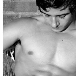 Chato ,inrritante mesmo ,  

e Lindo haha'  !