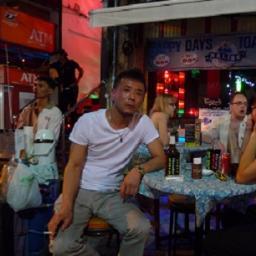 興味ある事は政治・旅行・ウイスキー🥃ゴルフ。
