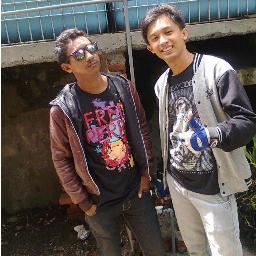 BOedOet 82/ mO3 angkatan 2011
SURABAYA punya