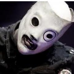 Não Importa se você faz certo ou errado, as pessoas sempre vão achar um jeito de te criticar. 
Slipknot \m/@_@\m/