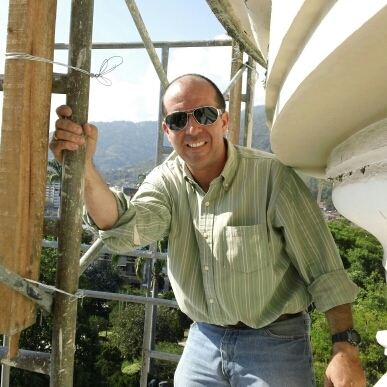 Arquitecto, socio en zero3group.     @zero3group