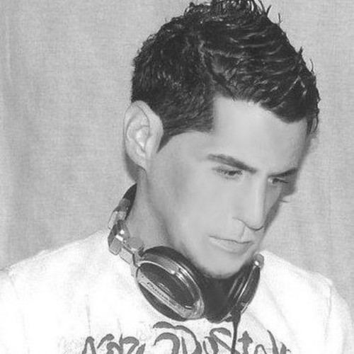 Baltimore based DJ 33 Years Strong. Radio, headlining Mobile,Night Clubs & Bars