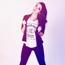 AnnieJulie22's profile picture. http://t.co/FB5oVhAb SUBSCRIBE!!