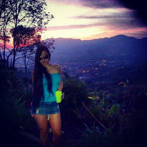 juliananino30's profile picture. 