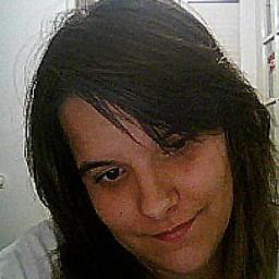Tenho 16 anos, solteira, amo animais e musicas. me sigam no instagram -- laurinha_tata...