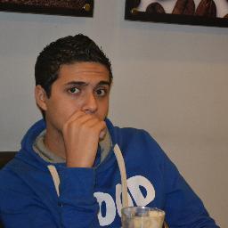 Kolo Bel7ob :D
w Aw3a Tagaly :D
w ely Mash 3agbooo Toz Feh :D