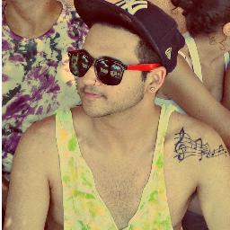 Ator,Compositor,Cantor,Escritor - ;)