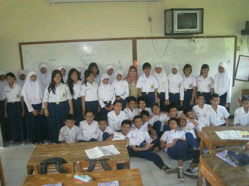 Anak muridnya Pak Nadrial dan Ibu Betty. #Sempel36 | More info about members, cek fav!  | Terdiri dari 41 siswa. 21 orang laki-kali. 20 orang perempuan.