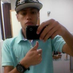 Não tem olho grande nem mandinga pra vencer o nosso amor
O bem, só faz bem e contra o bem, o mal não tem valor
E Deus, há de sempre abençoar ♪♫