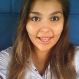 Acredito em sonhos.Mas quando sonho,sonho alto.Estou aqui é pra viver,cair,aprender,levantar e seguir em frente