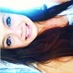 Saber a resposta não muda a pergunta.
Às vezes, vale a pena perder a razão por um sorriso ou dar a razão para evitar uma lágrima. Sem essa de certo ou errado.