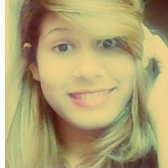 plicesa feliz *-*
 déborah thays s3