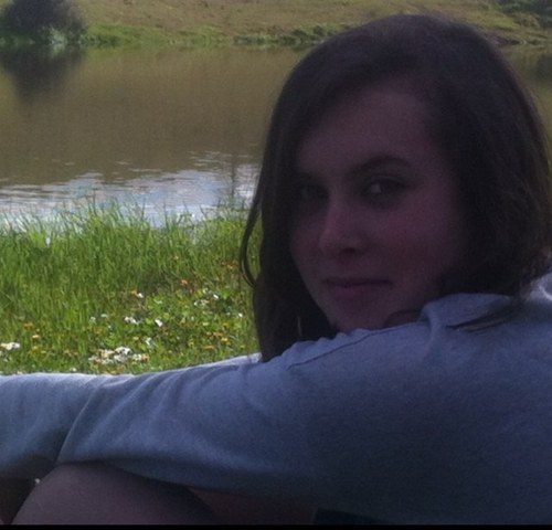 I'm Directioner! One portuguese Directioner, i'm a Crazy Panda, BAD BITCH! YOLO! xx Lola