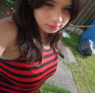 Jovem, bonita e extrovertida!!! Quer saber mais? Me siga!!!