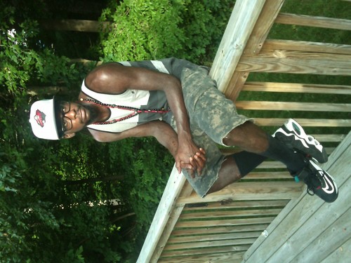 Valid Crook Nigga #crookwave http://t.co/3QIldYBh9F Singer/Songwriter/Producer (Not in that order)