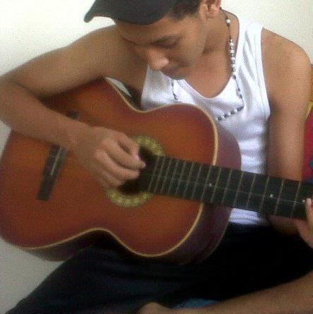 Este Feo Tiene Buenos Sentimientos 
*w*