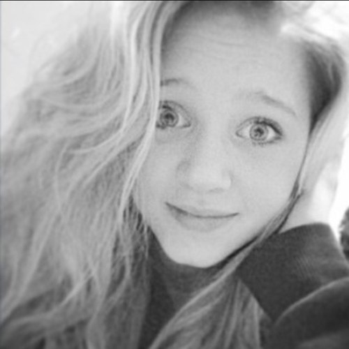 Im a dancer. dancing is my life. i would literally die without it. dont judge my friends(: I follow back. Follow me plzzz :)  14 years young ;)