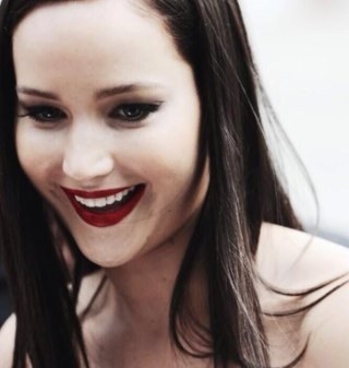 Met jennifer lawrence 4 times, Met josh hutcherson 3 times then i woke up