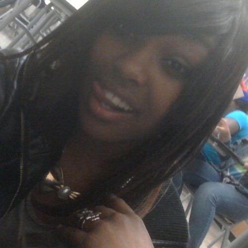 Lost ? follow me to mars ! follow my backbones @leya_lucille & @skinnyass_marie ^▁^