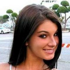 Modelo, Estudiante de ciencias de la comunicacion, apasionada y liberal.