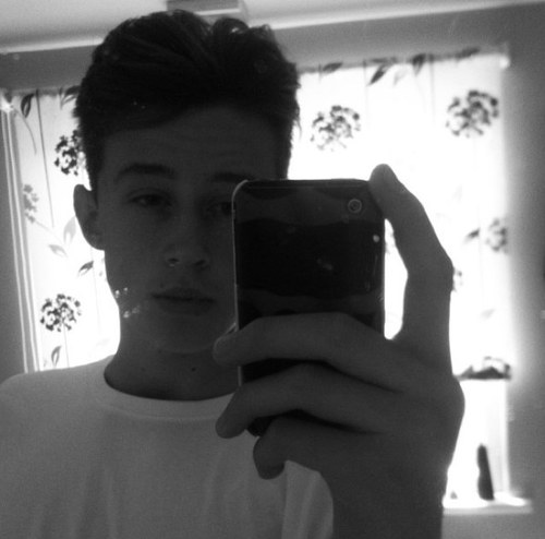 okay, ollie is the most perfect person ever so click on his follow button cause I honestly can't think of one reason not too - @heyy
