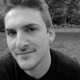 Développeur iOS, motard, backpacker, geek et #entrepreneur.