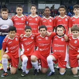 Jugador del Infantil ''A'' del Pumarin , juego de lateral derecho