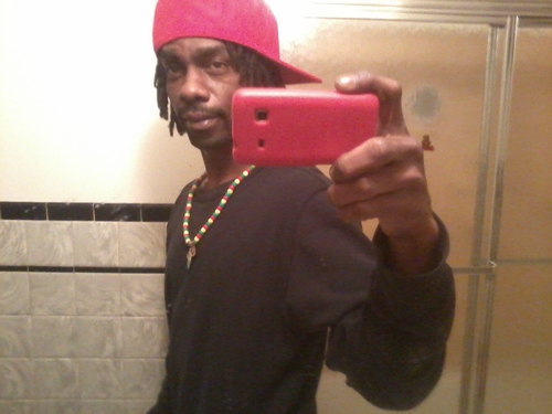 I am a very laid back type of guy who loves to meet new people & have fun!
