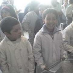 Estudio, Juego al Futbol, Hago Natacion y Soy de River 3