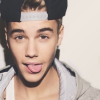Justin Bieber (@jusrtinbiebeir) 's Twitter Profile
