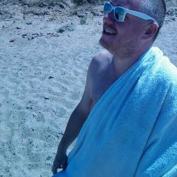 therondeezie's profile picture. 