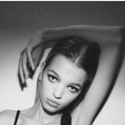 5'9, 109lbs. bilingual♡‏i am not depressed,suicidal or anorexic ♡‏ I just want a nice body and become a model♡‏