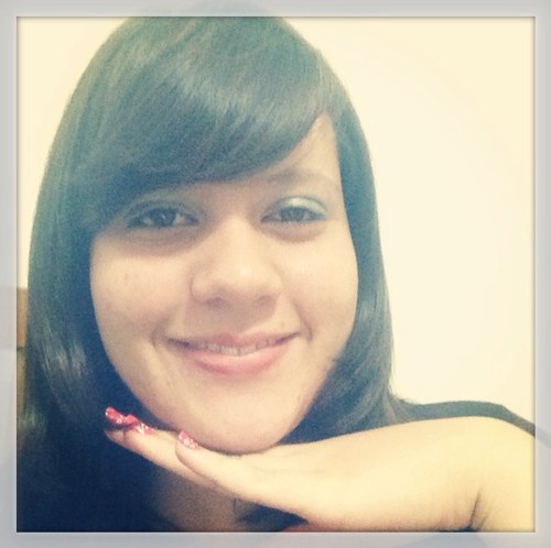 Feliz é aquele que vê a felicidade dos outros sem ter inveja. O sol é para todos e a sombra para quem merece.