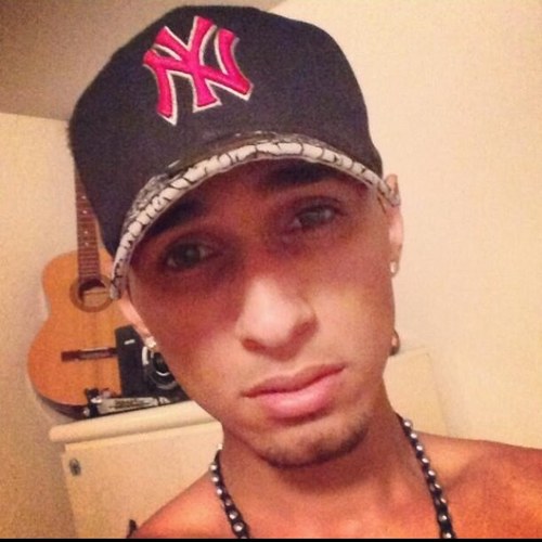 Michael Throne | | Mixed | Follow me I follow back .