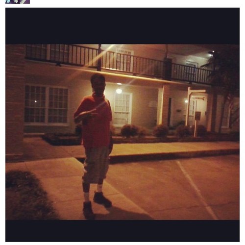 follow me i follow back.