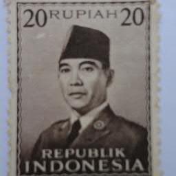 Pengusaha Mebel dan Kaligrafi Islami, kualitas export, melayani pesanan partai besar maupun kecil, untuk dalam dan luar negeri. (MEBEL BAGUS)