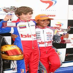MAMÁ DE JEREMY HENRÍQUEZ ROMERO, PILOTO VENEZOLANO CAMPEÓN DE KARTING 50 CC Y 60 CC.
